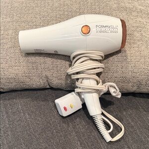Formawell Hair Dryer in White